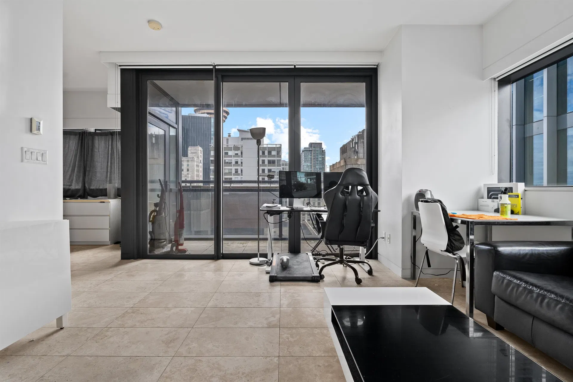 Photo 4 of 28 at #1404 – 838 W Hastings Street