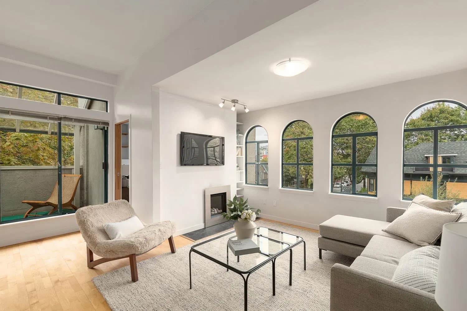 #301 – 700 Pender Street