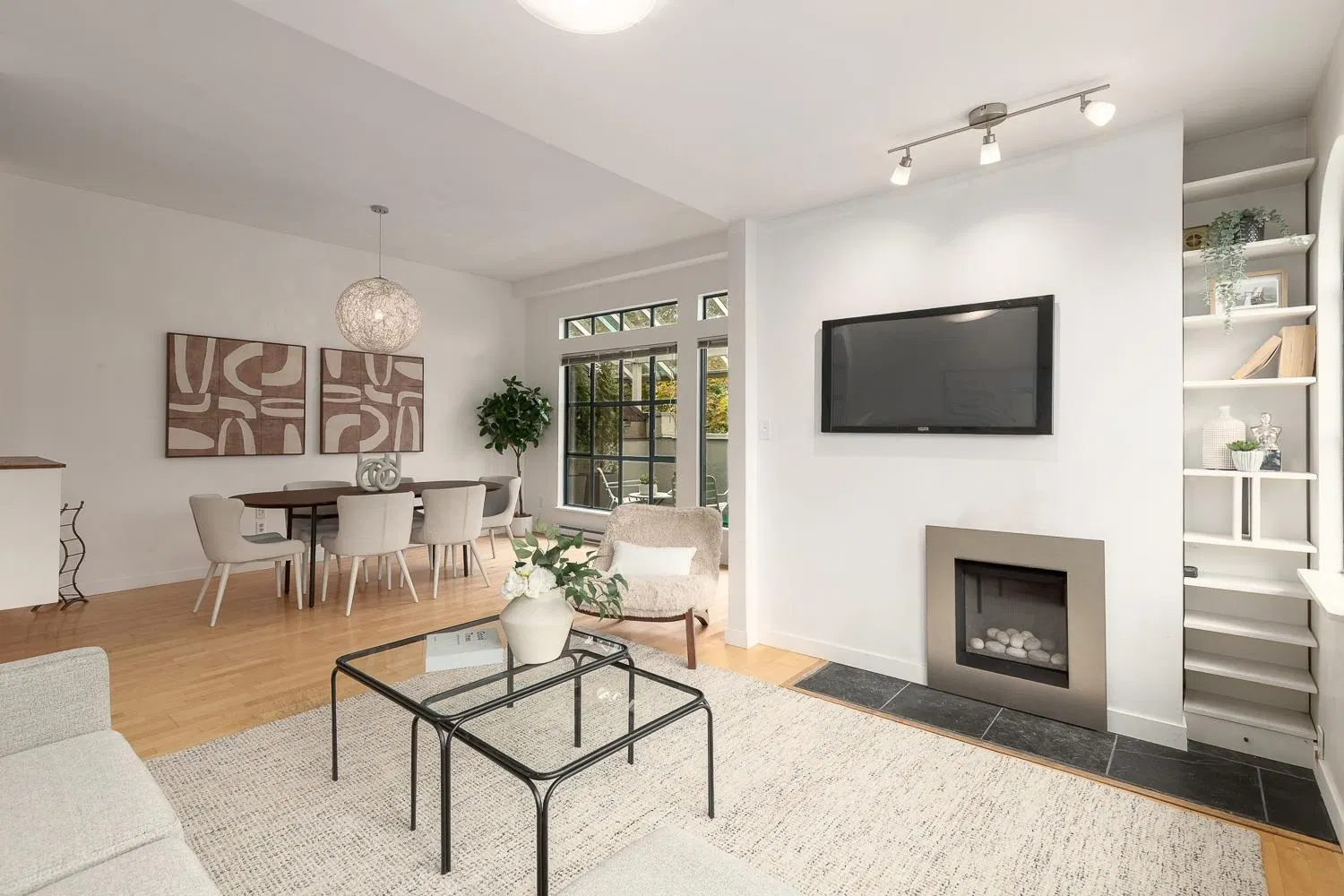 Photo 5 of 28 at #301 – 700 E Pender Street