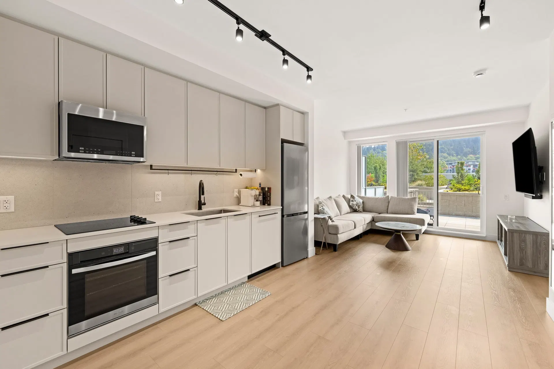 Photo 4 of 29 at #207 – 3055 Murray Street