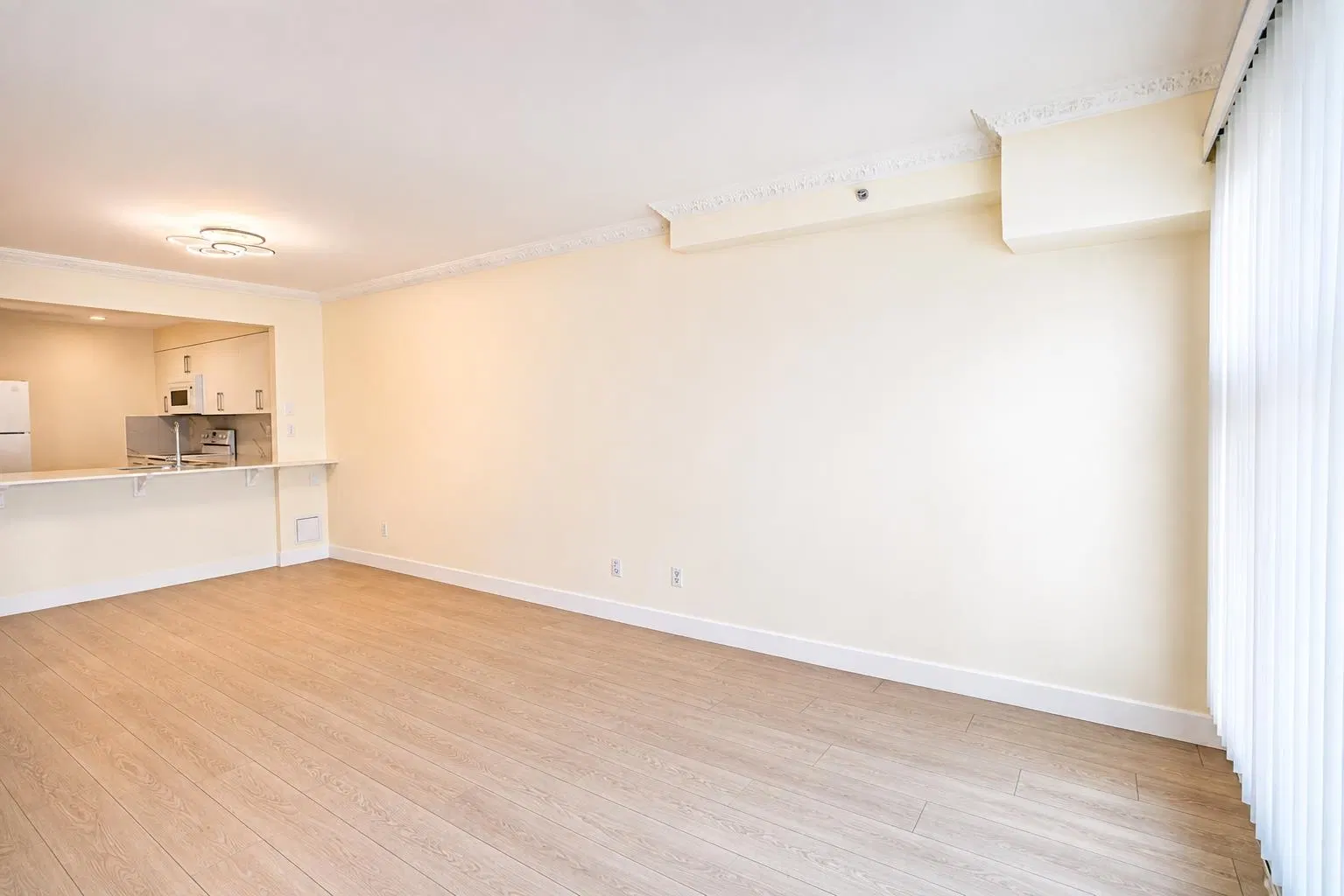 Photo 4 of 30 at #603 – 2468 E Broadway