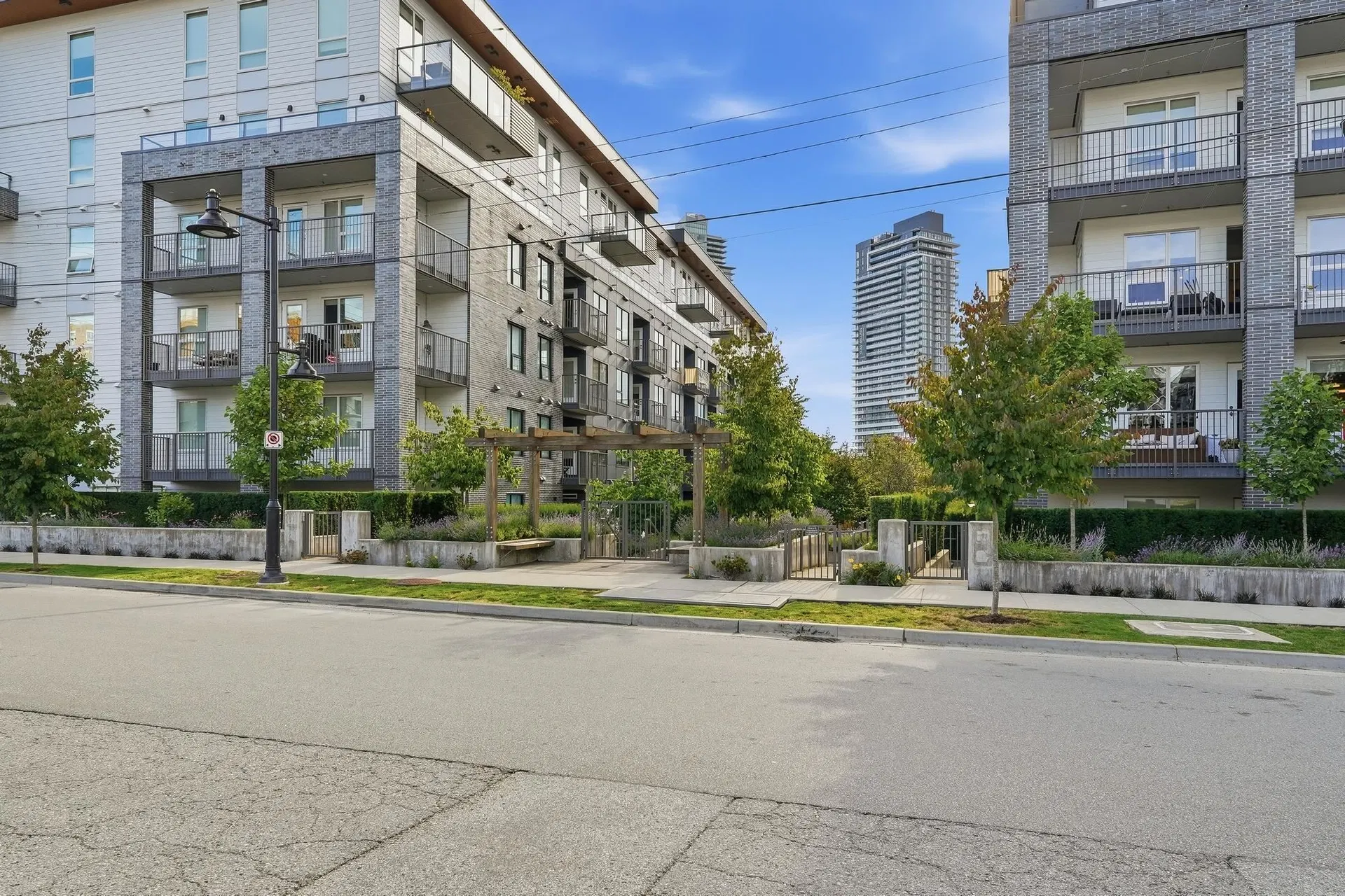 Photo 2 of 24 at #304 – 648 Lea Avenue