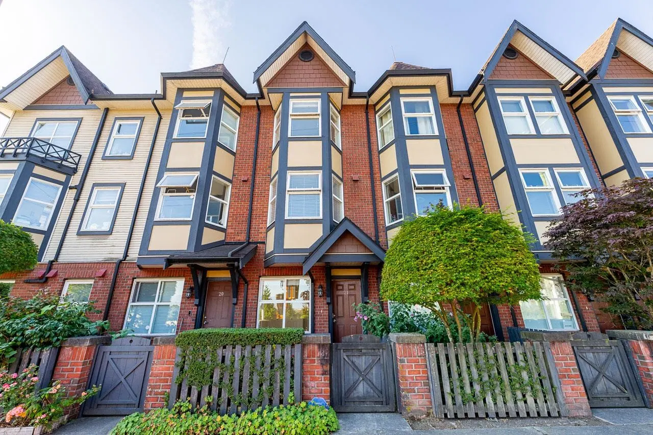 #21 – 6099 Alder Street
