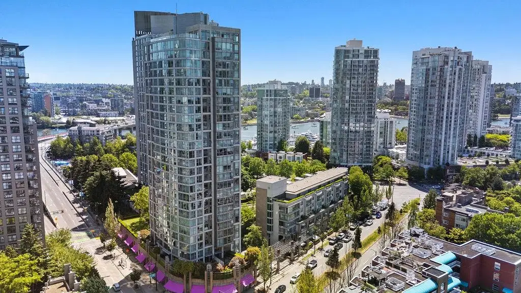 #2801 – 1008 Cambie Street