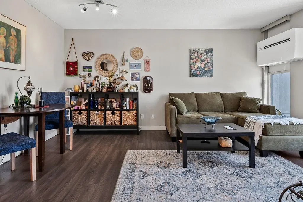 Photo 4 of 39 at #2801 – 1008 Cambie Street