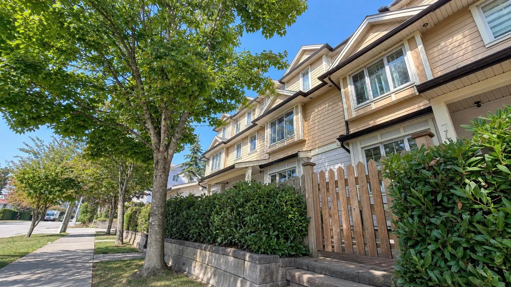 Photo 2 of 25 at 7010 Griffiths Avenue