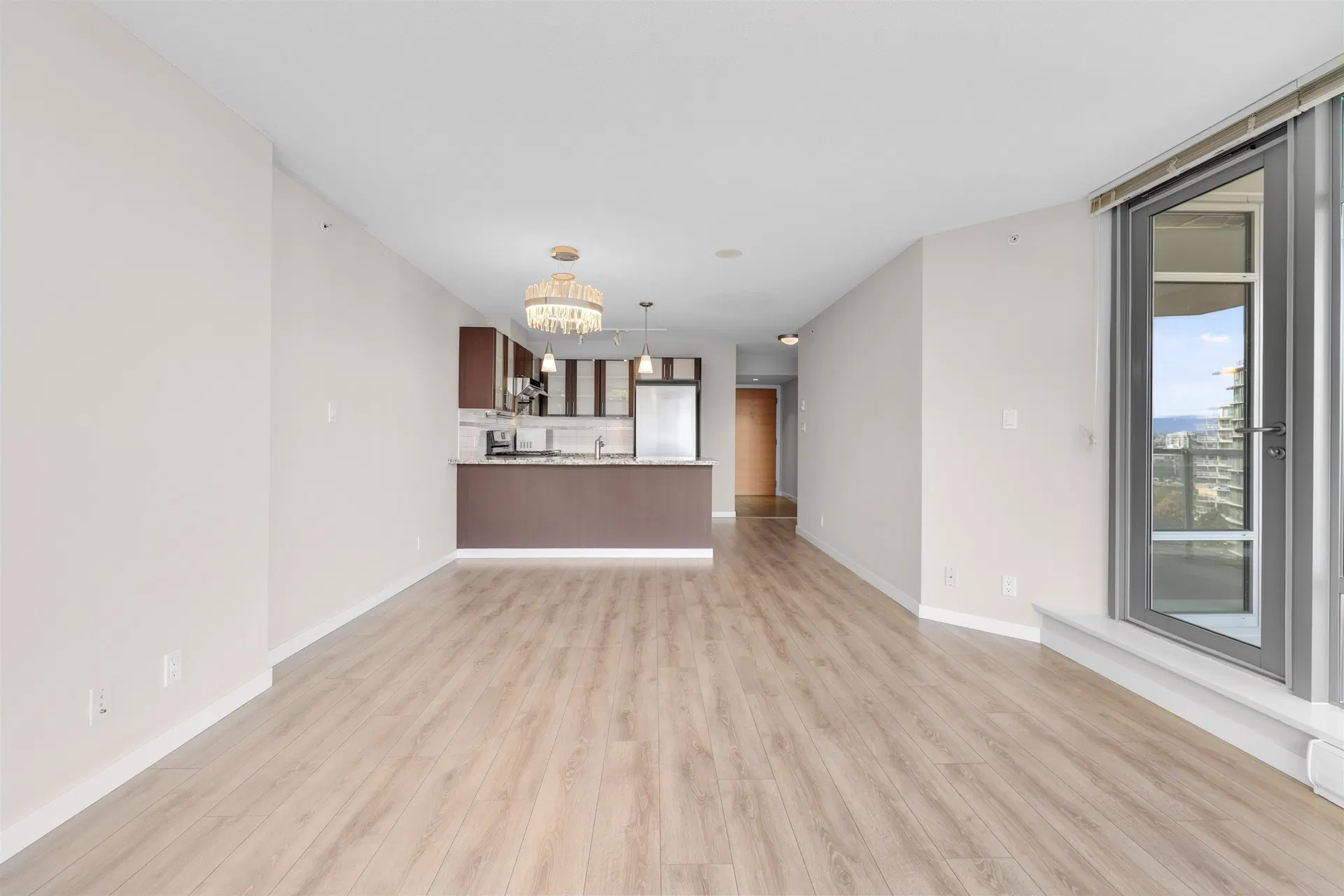 Photo 5 of 27 at #1301 – 7888 Saba Road