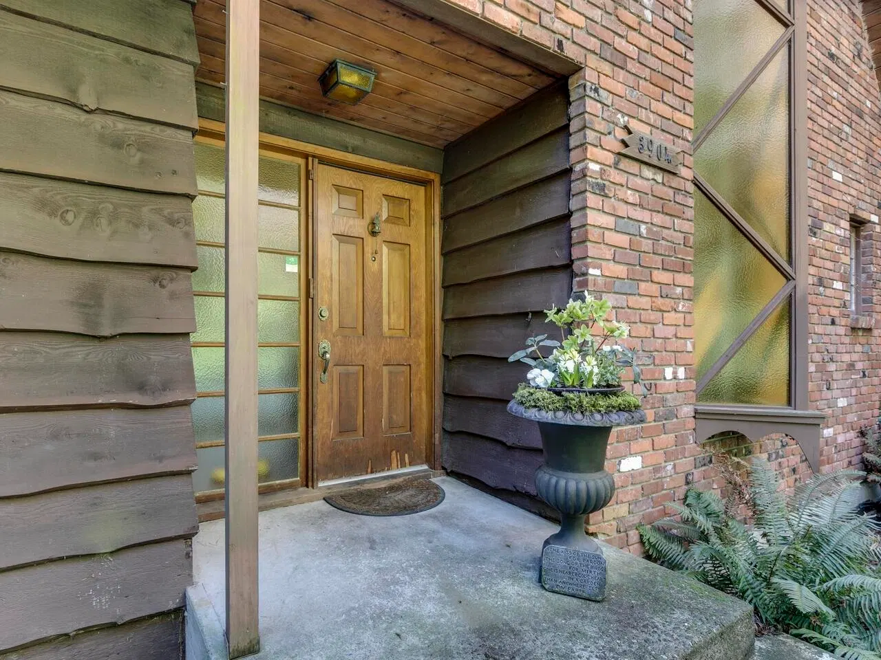 Photo 5 of 39 at 3904 Westridge Avenue