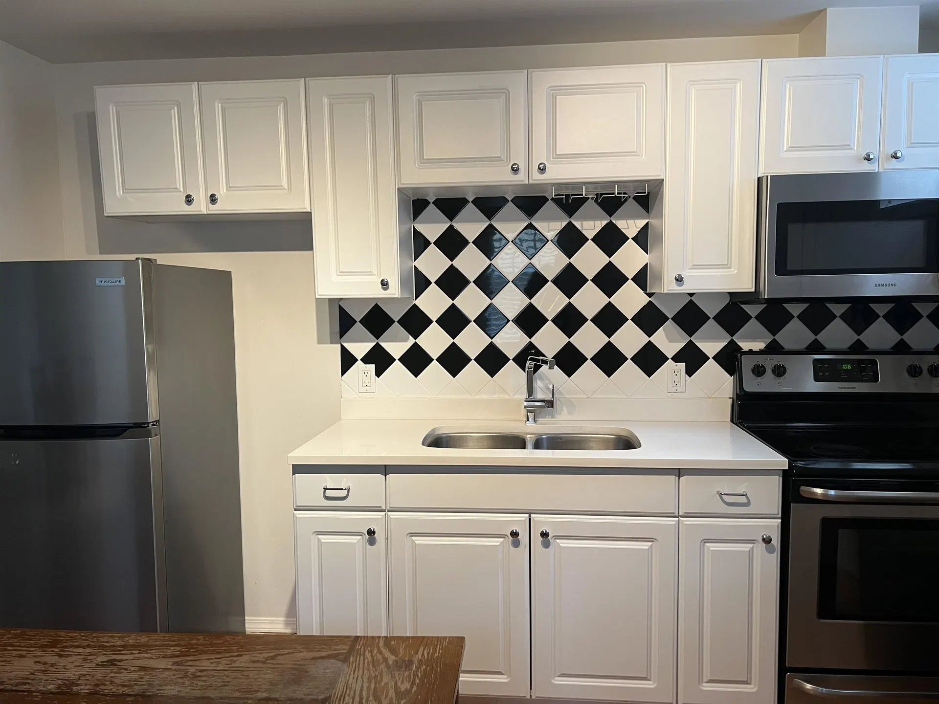 Photo 3 of 8 at Basement – 631 Porter Street