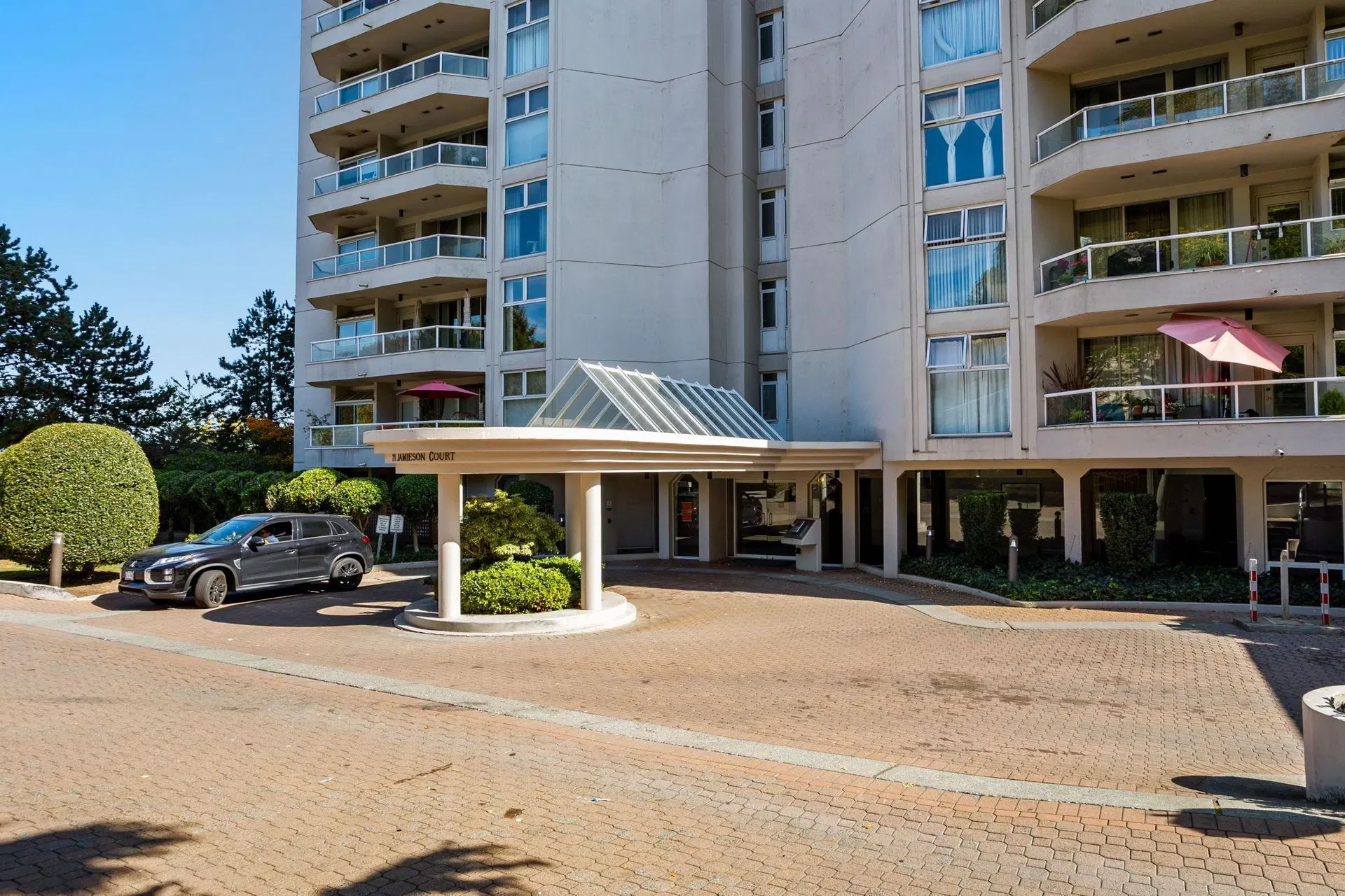 Photo 3 of 40 at #1801 – 71 Jamieson Court