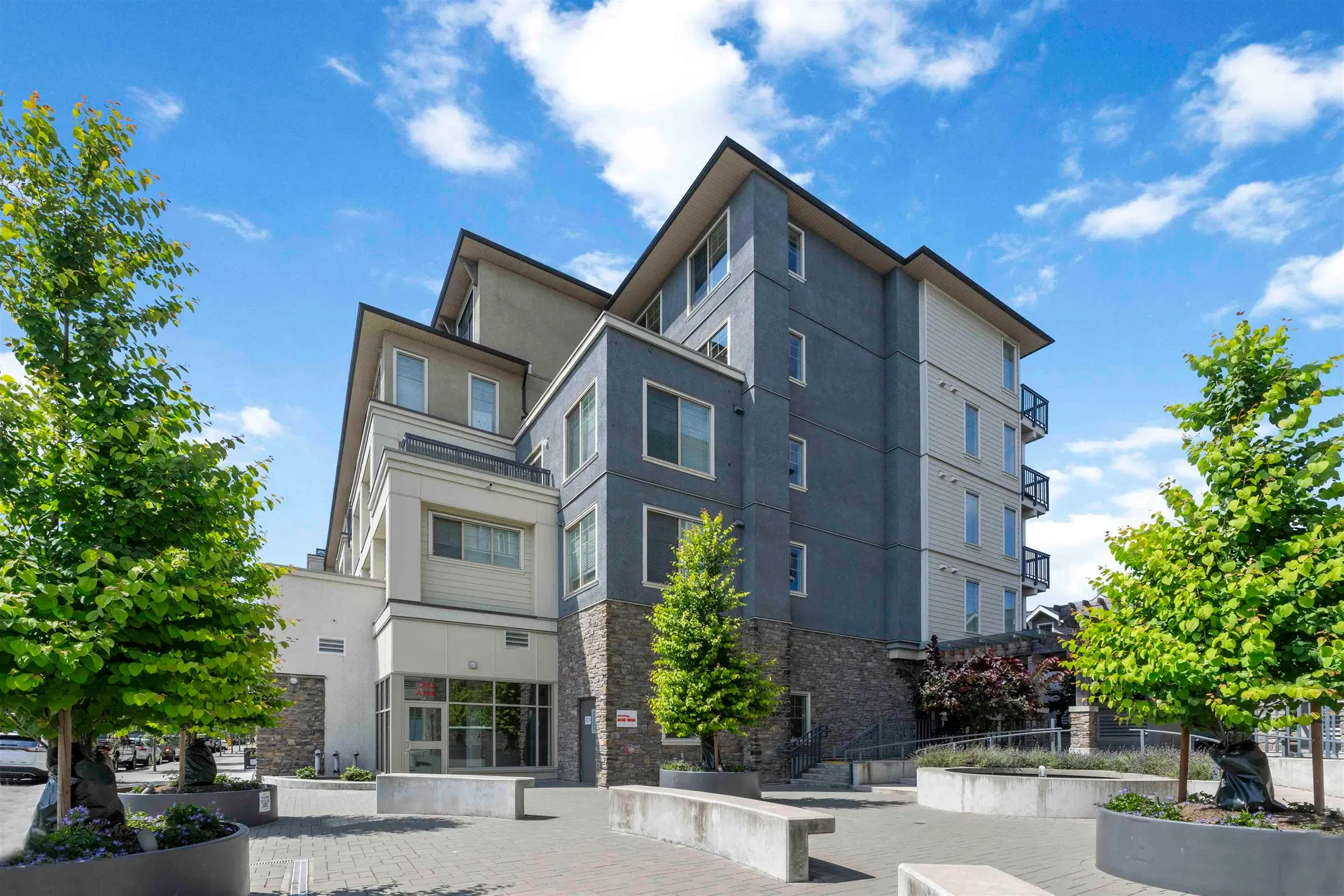 Photo 2 of 40 at A413 – 20487 65 Avenue