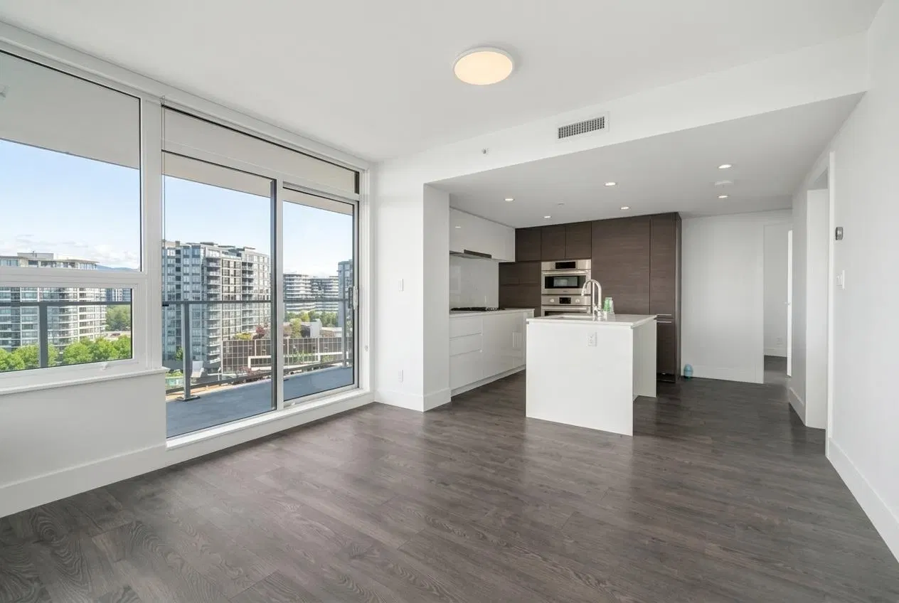 Photo 5 of 33 at #702 – 6900 Pearson Way