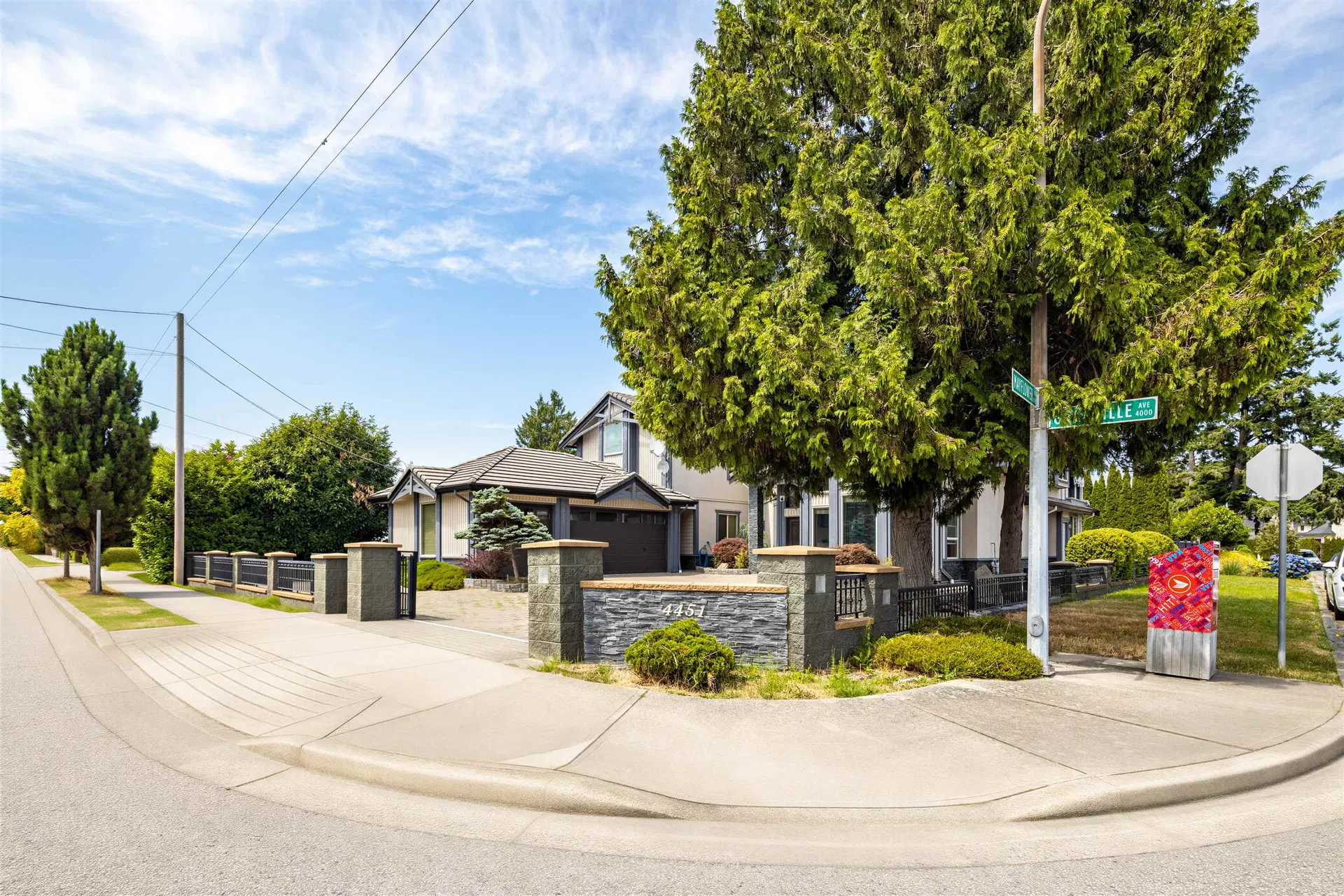 Photo 5 of 40 at 4451 Granville Avenue