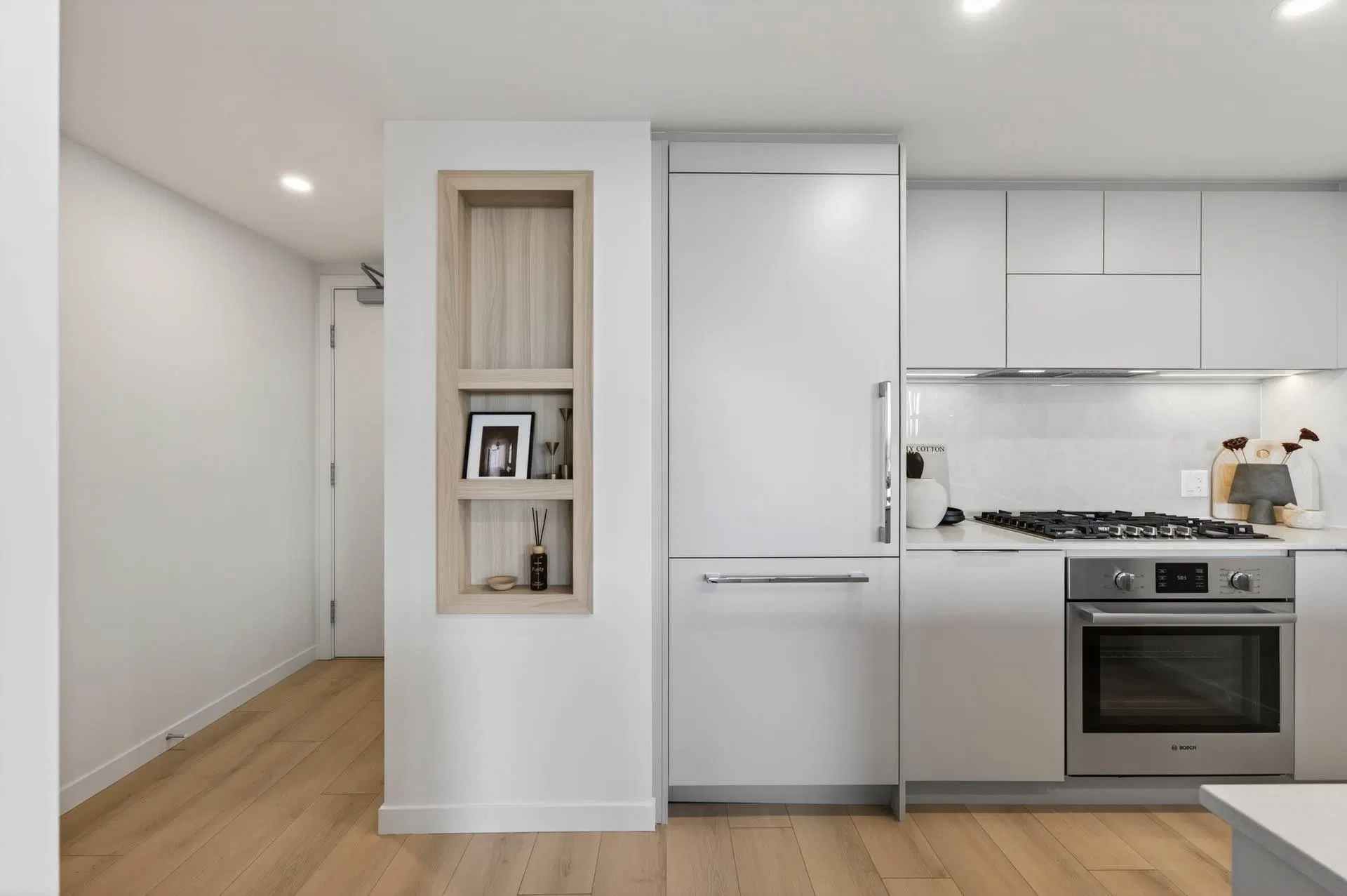 Photo 4 of 17 at #1203 – 311 Alderson Avenue