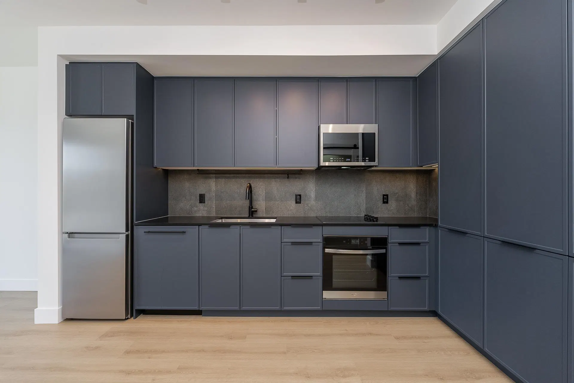 Photo 4 of 35 at #614 – 3075 Murray Street