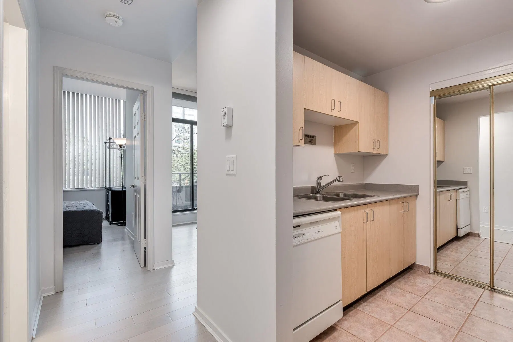 Photo 5 of 20 at #201 – 1010 Howe Street