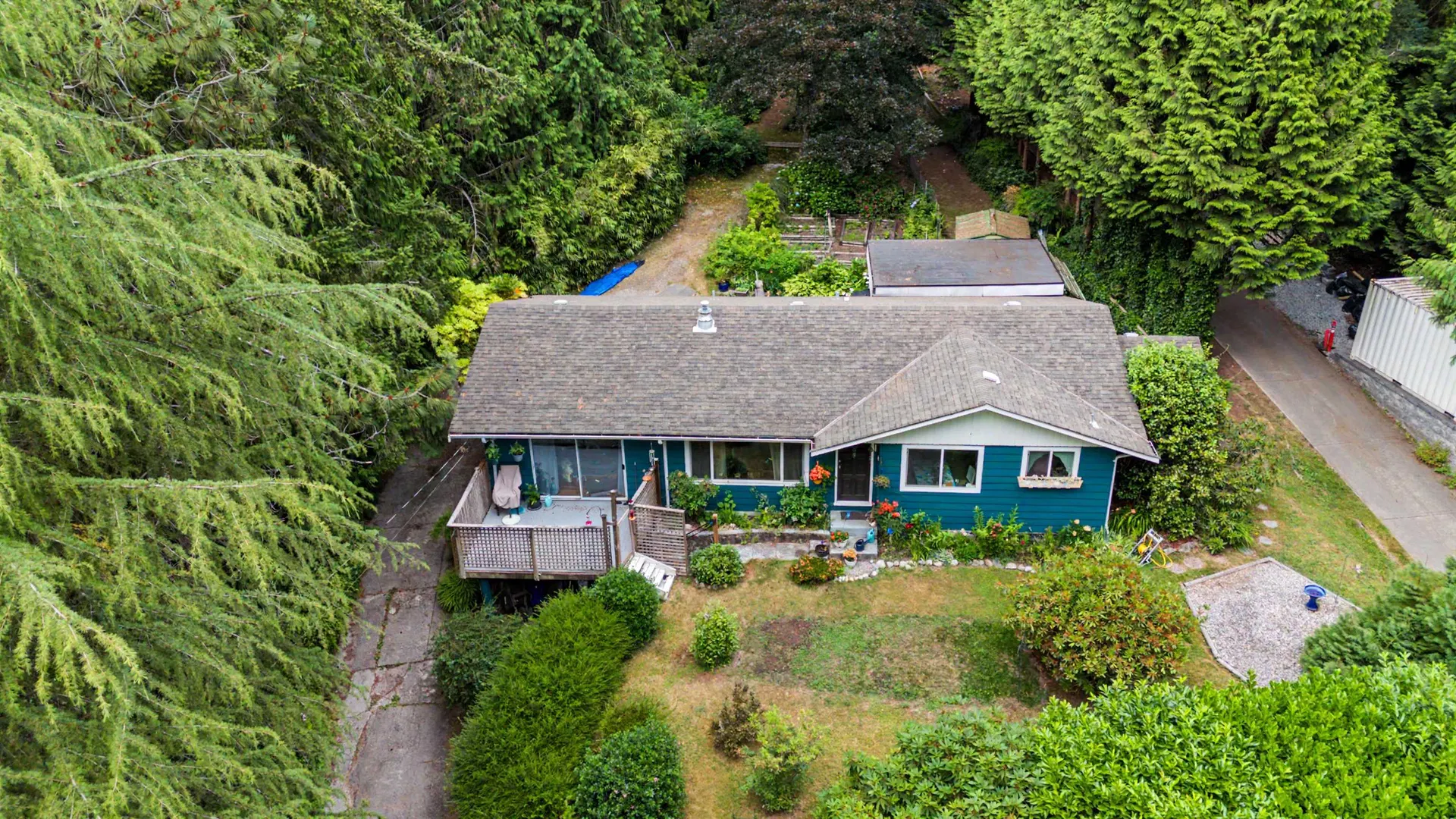 Photo 1 of 39 at 2588 Lower Road