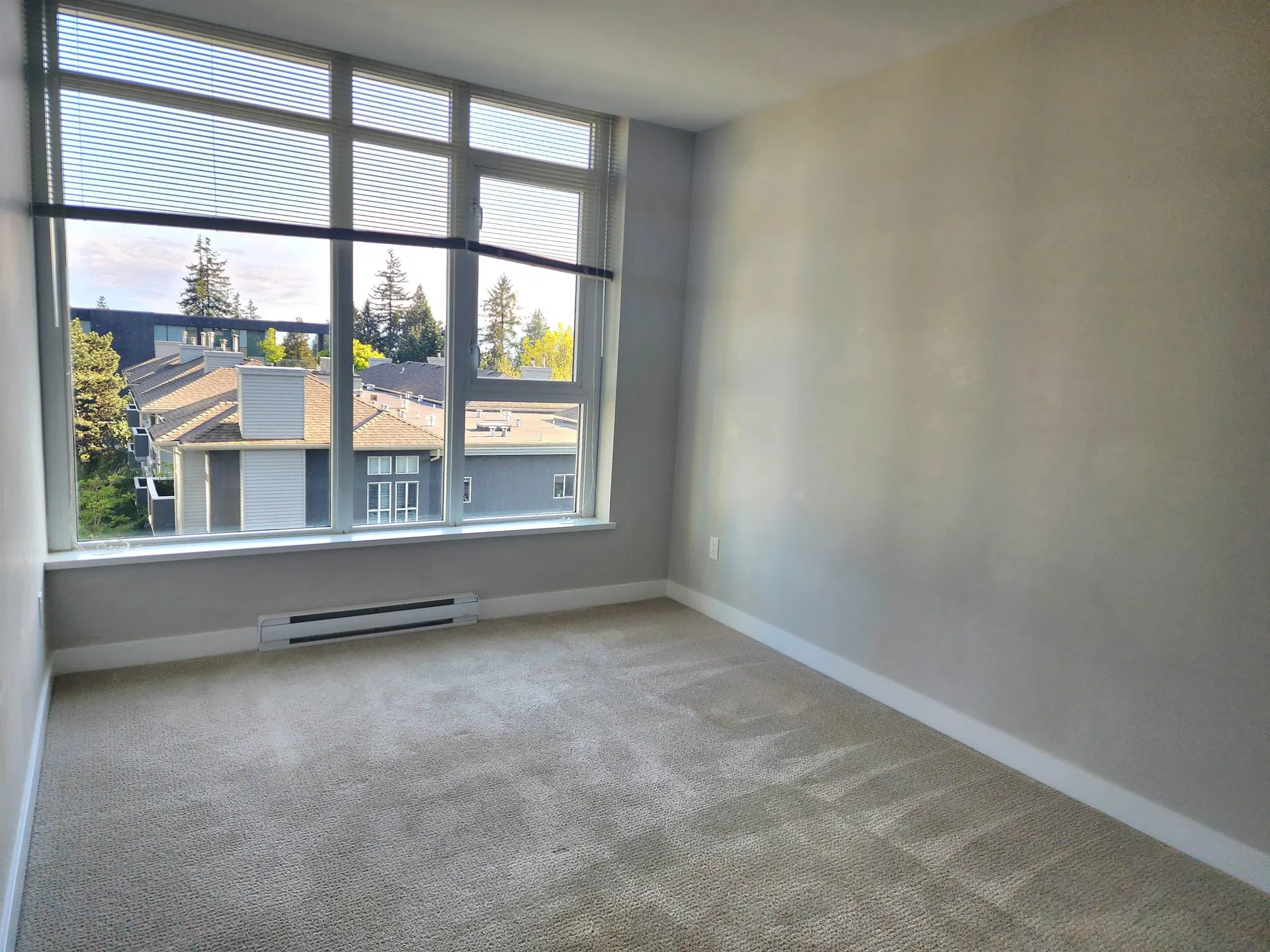 Photo 4 of 9 at #5xx – 4900 Lennox Lane