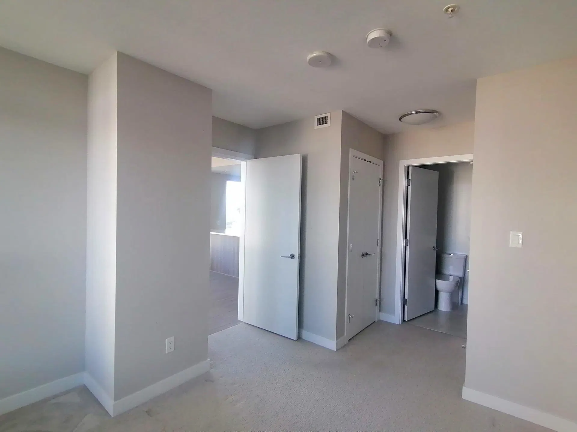 Photo 5 of 9 at #5xx – 4900 Lennox Lane