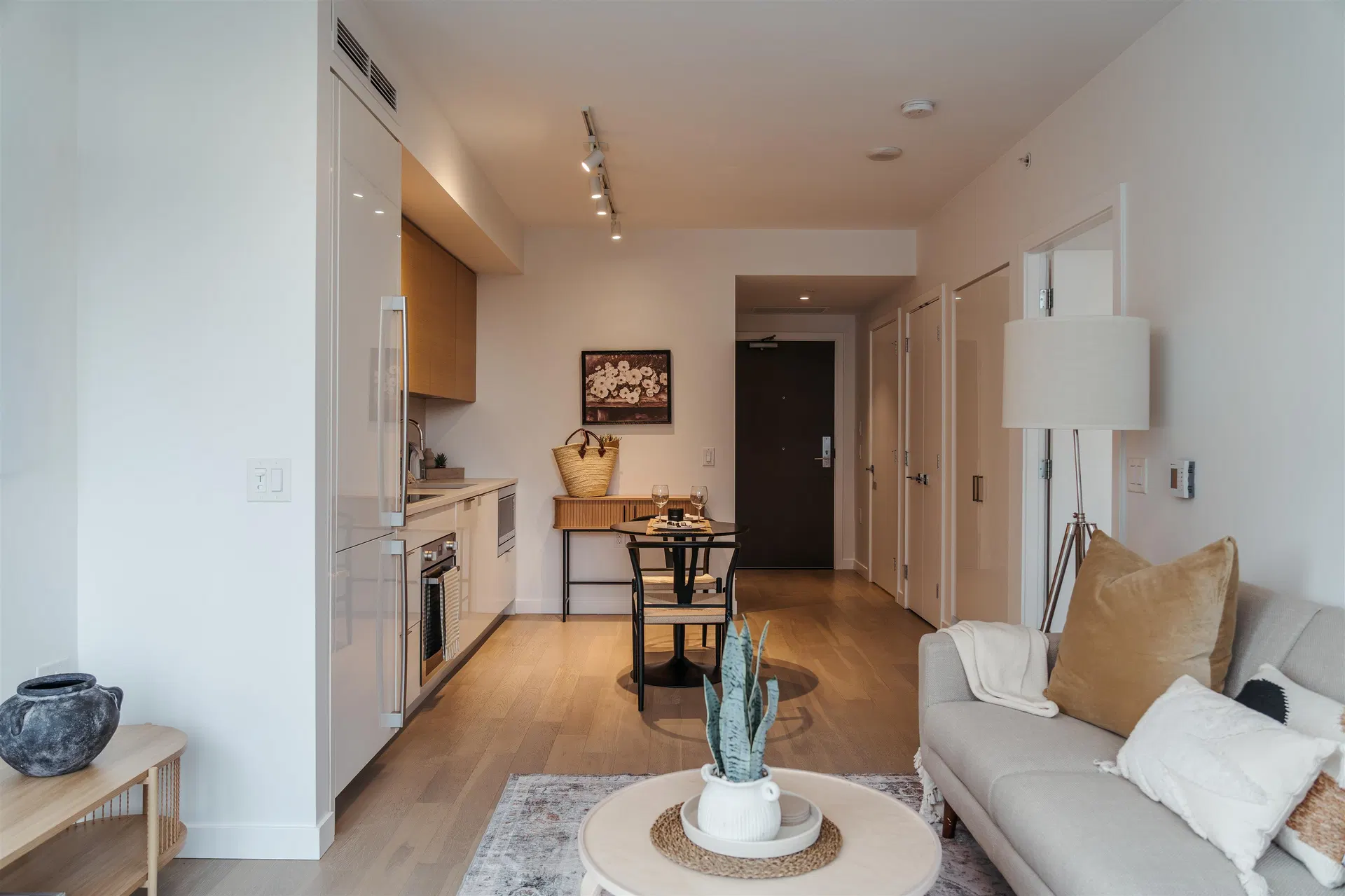 Photo 3 of 20 at #1009 – 1688 Pullman Porter Street