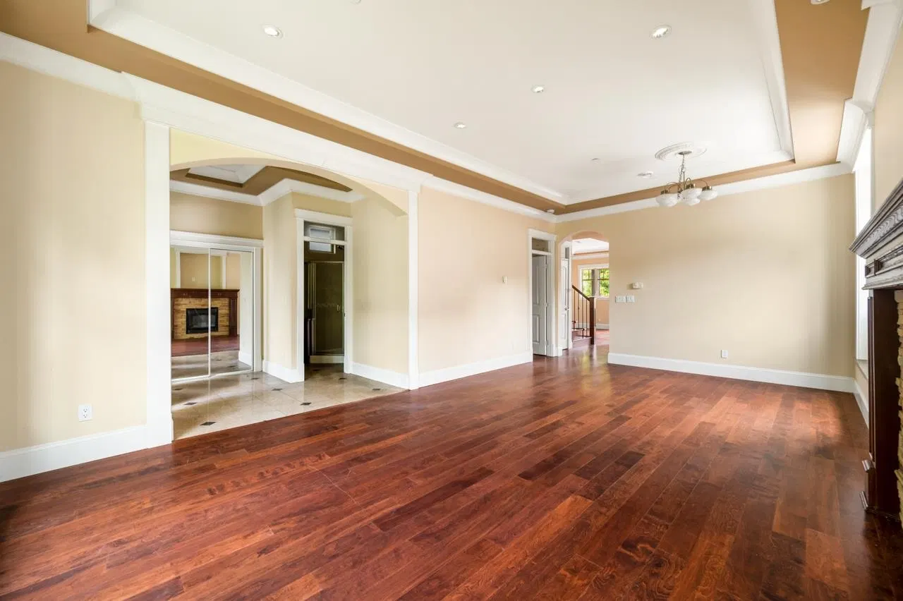 Photo 3 of 27 at 2088 W 42nd Avenue