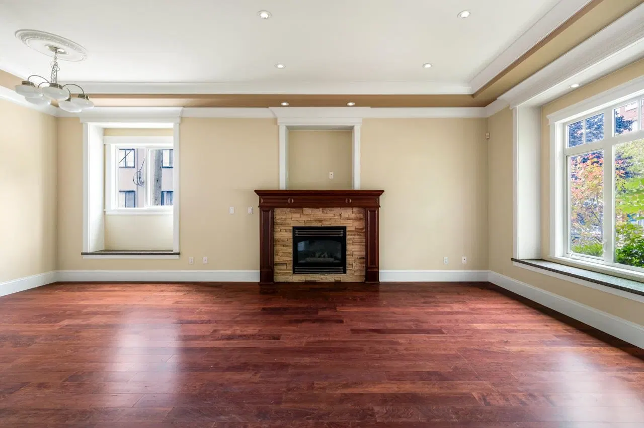 Photo 5 of 27 at 2088 W 42nd Avenue
