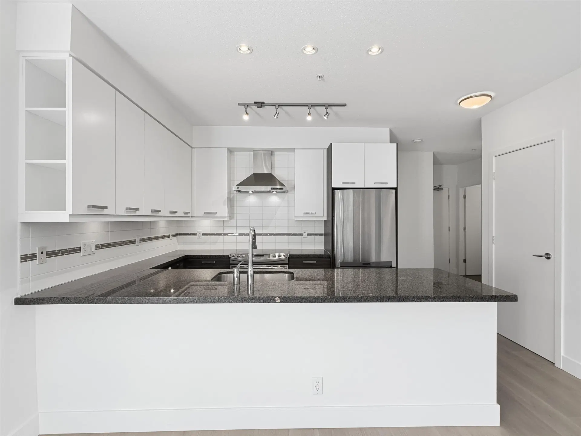 Photo 5 of 28 at #204 – 1273 Marine Drive