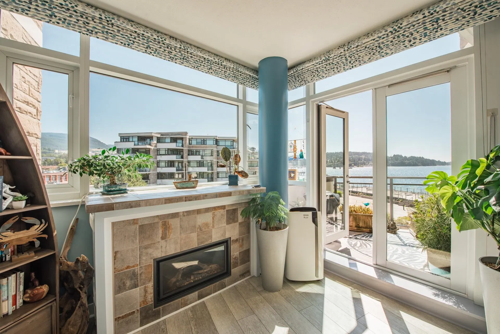 Photo 4 of 34 at #403 – 5725 Teredo Street