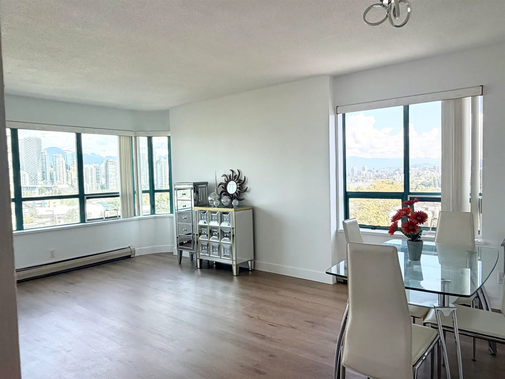 Photo 3 of 26 at #803 – 1438 W 7th Avenue