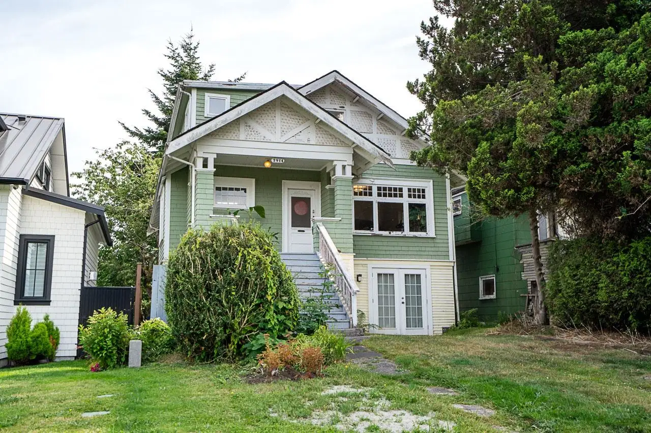 2814 Trinity Street