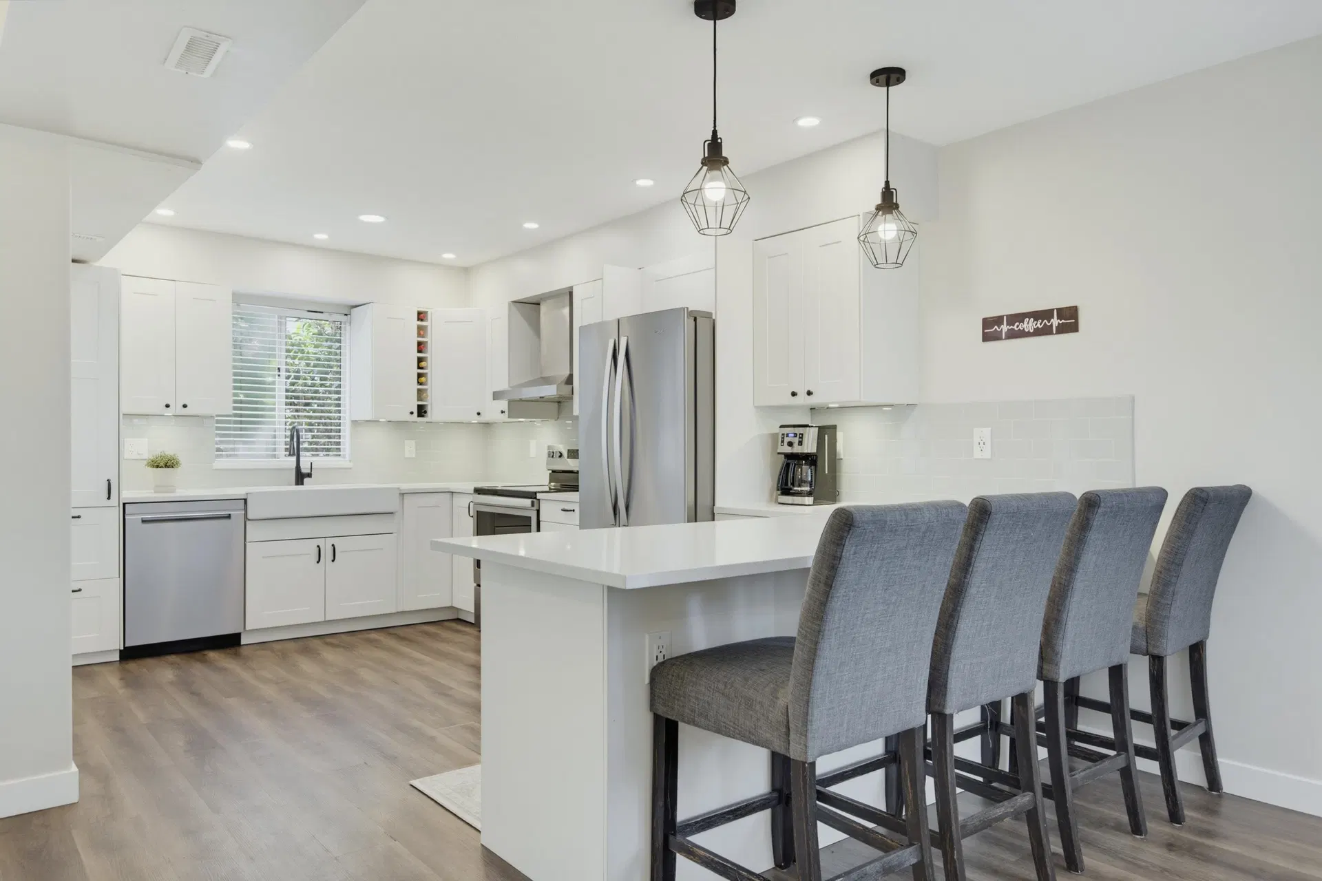 Photo 5 of 36 at #4 – 4890 48 Avenue