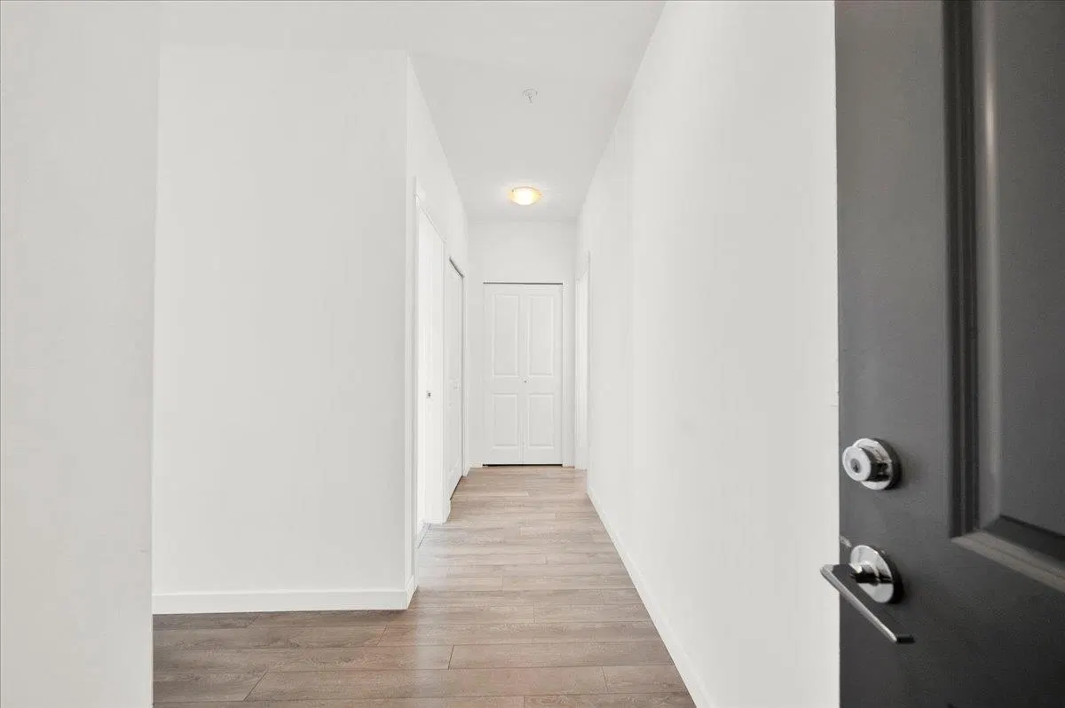 Photo 4 of 34 at #401 – 13623 81a Avenue