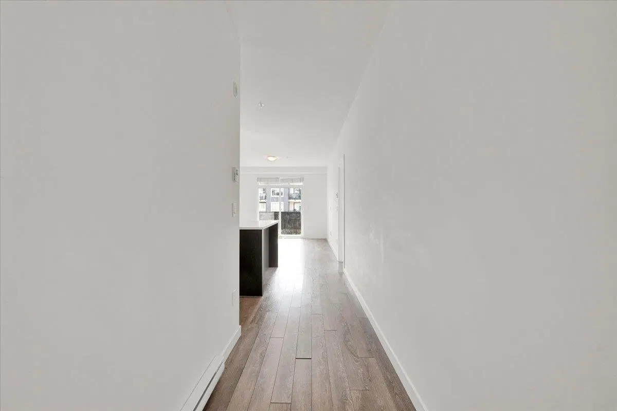 Photo 5 of 34 at #401 – 13623 81a Avenue