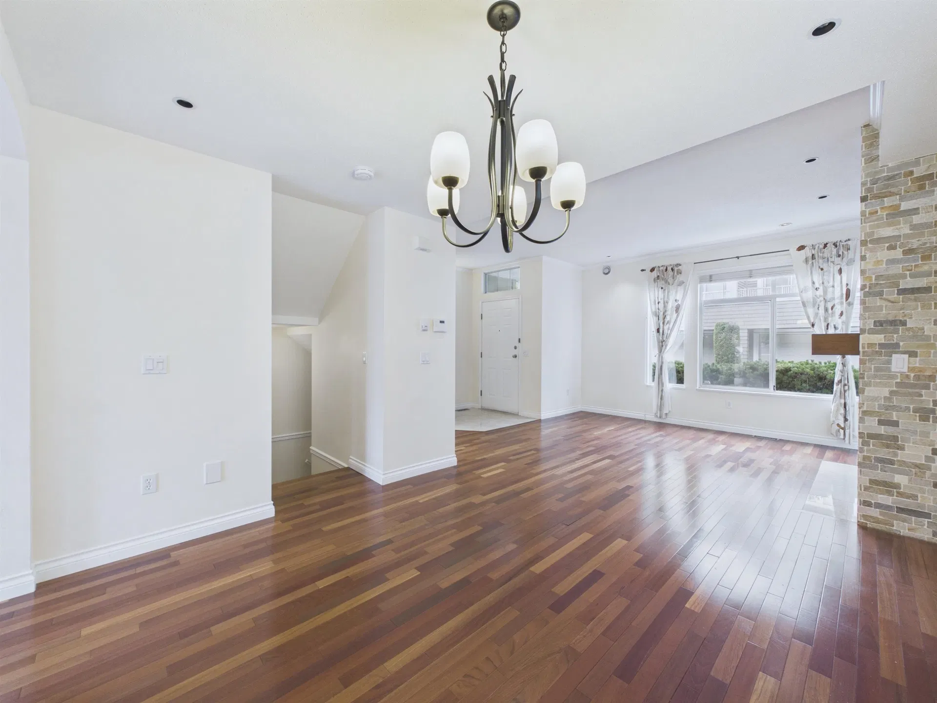 Photo 5 of 24 at #48 – 5298 Oakmount Crescent