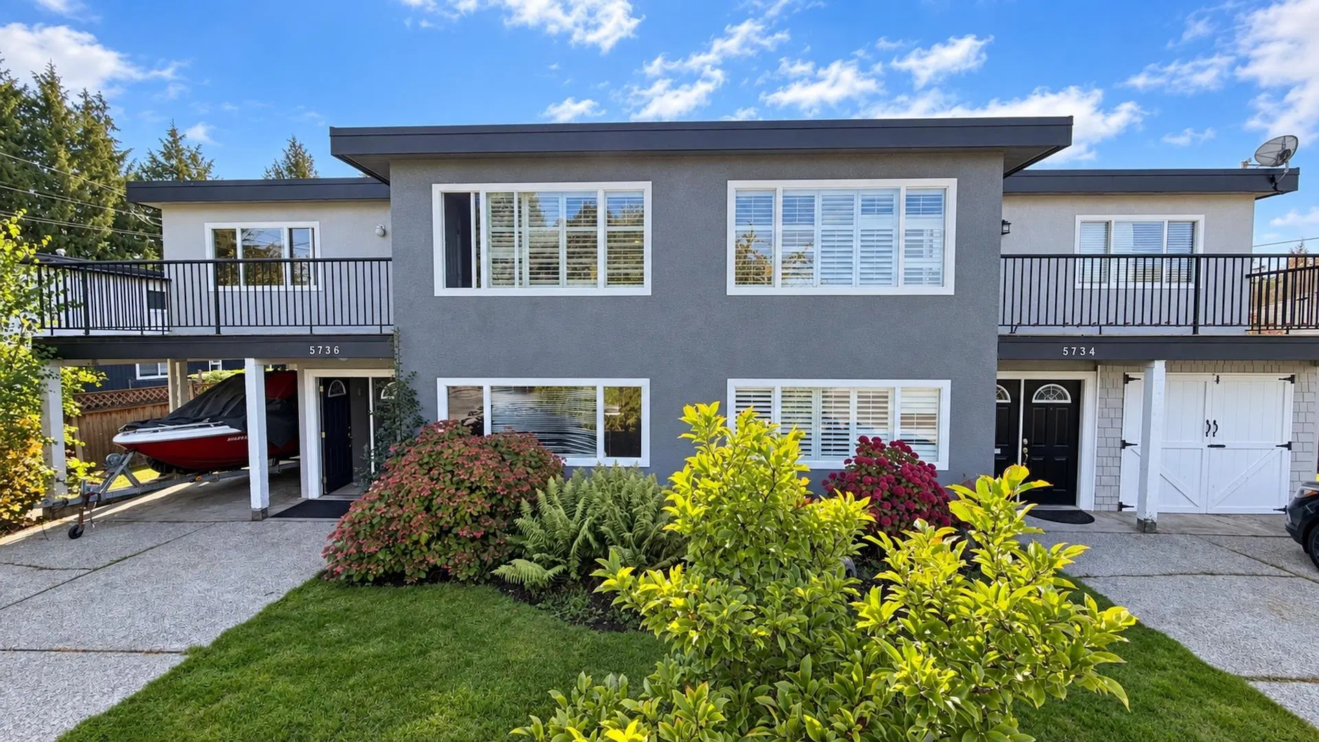 Photo 1 of 40 at 5734 49b Avenue