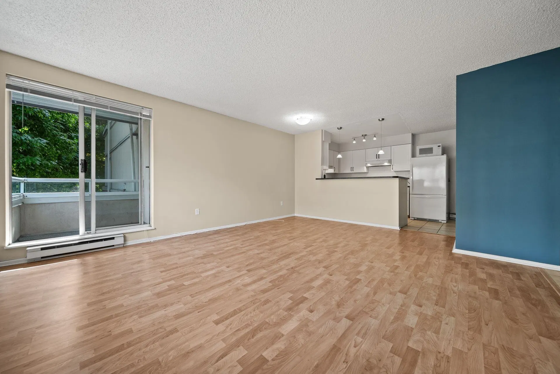 Photo 5 of 24 at #202 – 1845 W 7th Avenue