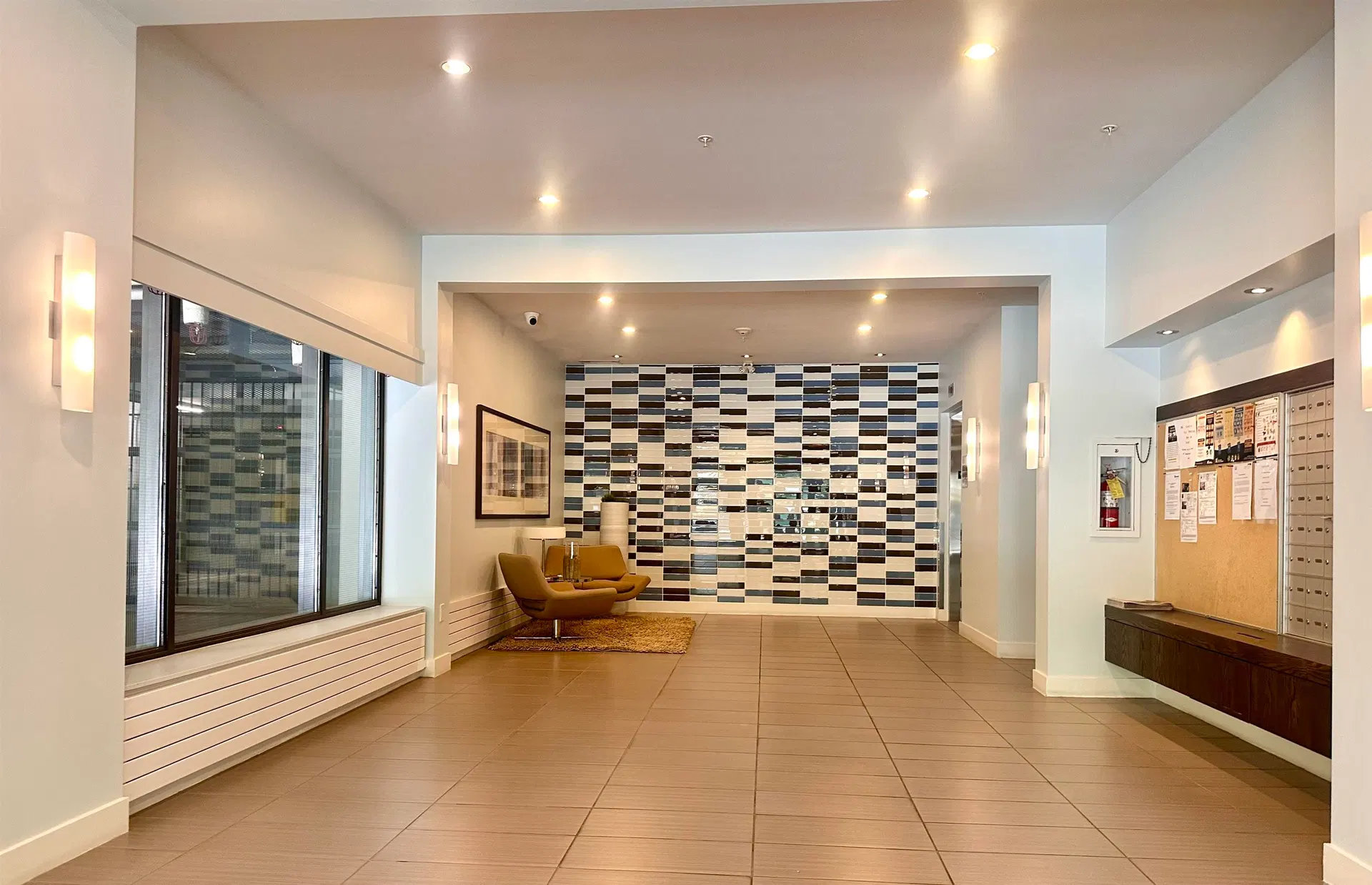Photo 3 of 24 at #503 – 160 W 3rd Street