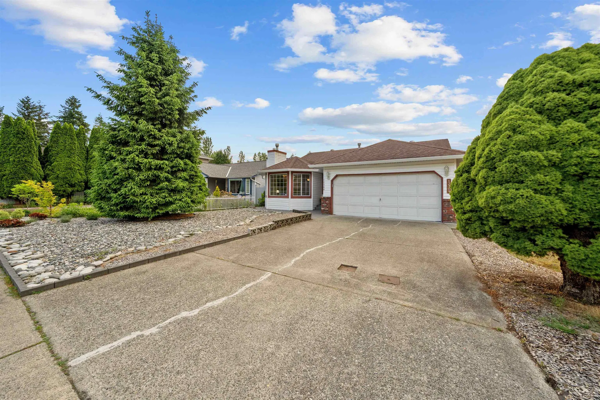 Photo 3 of 30 at 12309 193rd Street