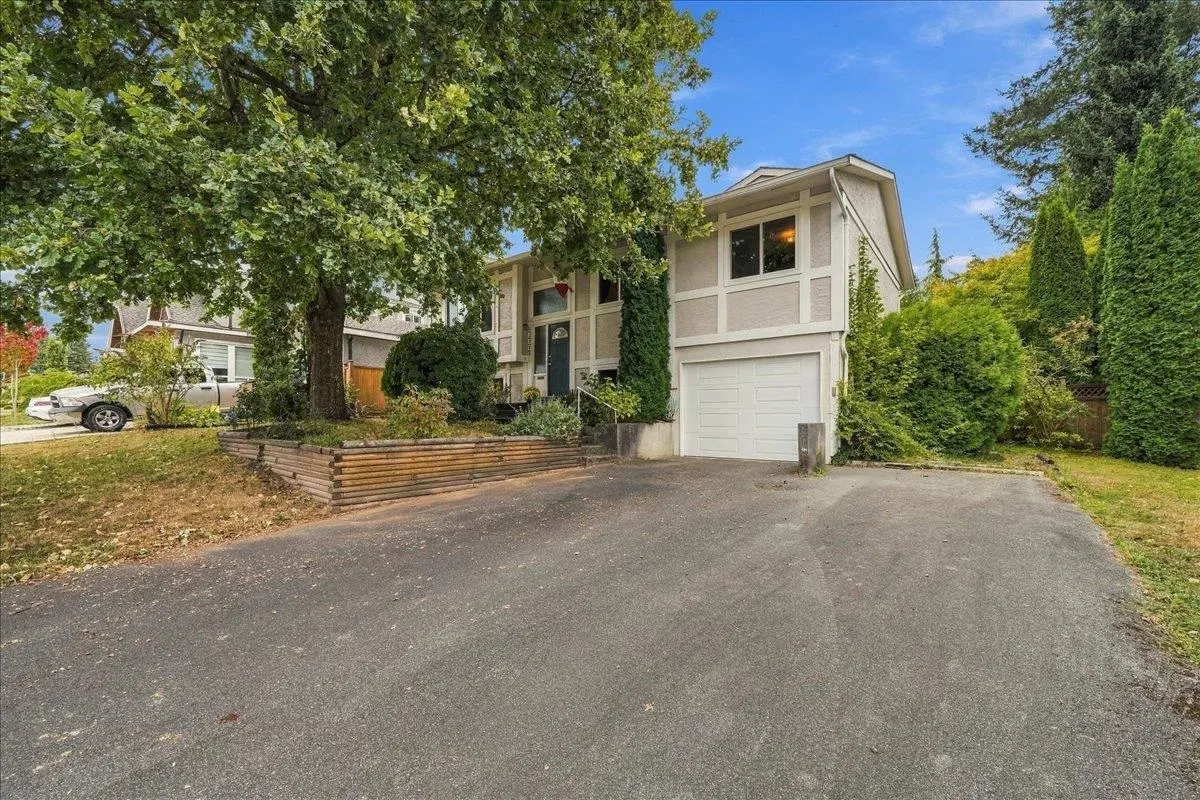 Photo 3 of 38 at 7772 Bremridge Drive