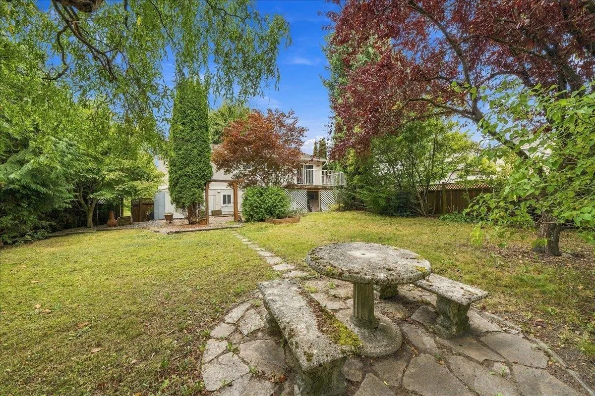 Photo 5 of 38 at 7772 Bremridge Drive