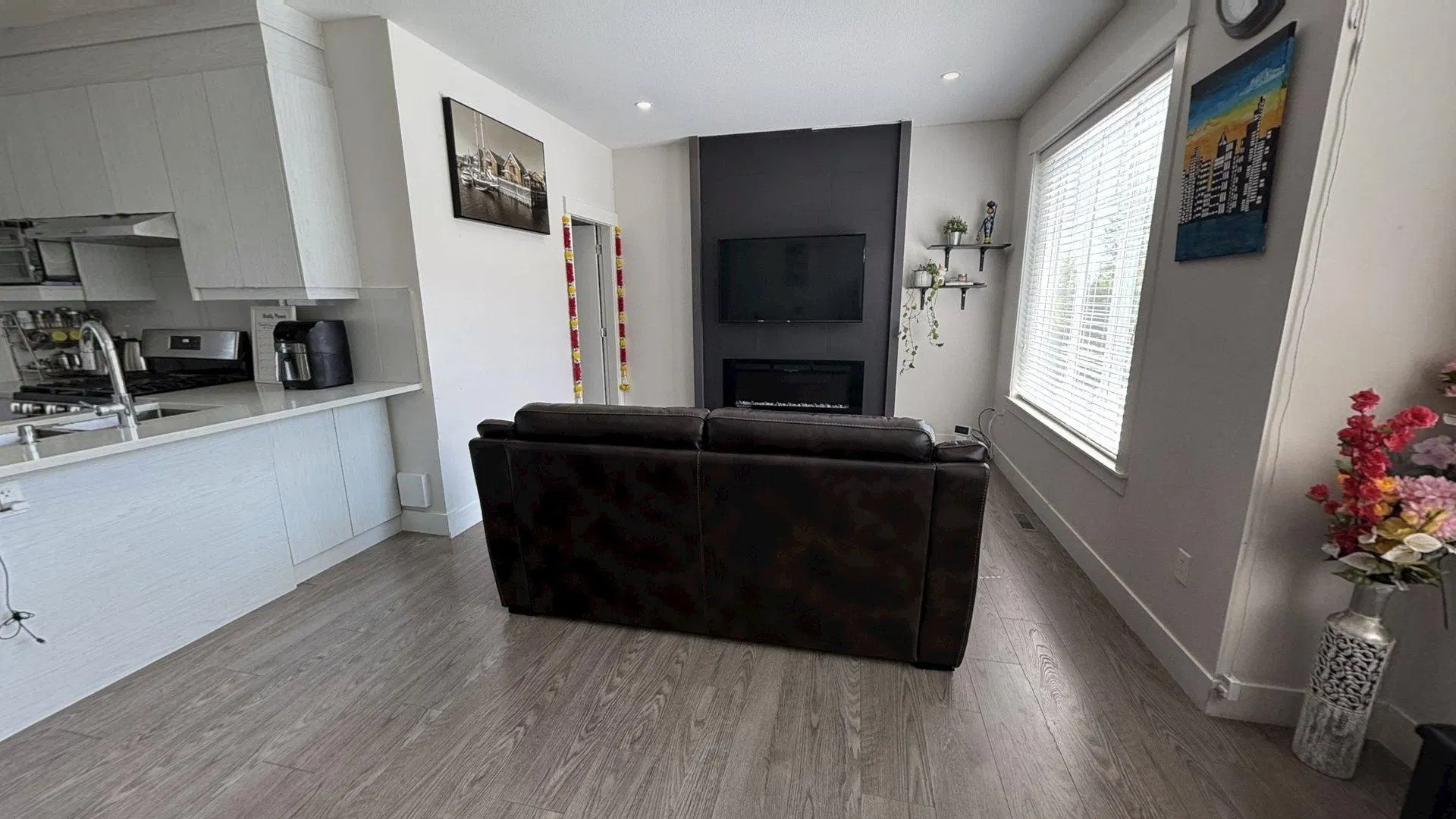 Photo 5 of 27 at #4 – 8033 166b Street
