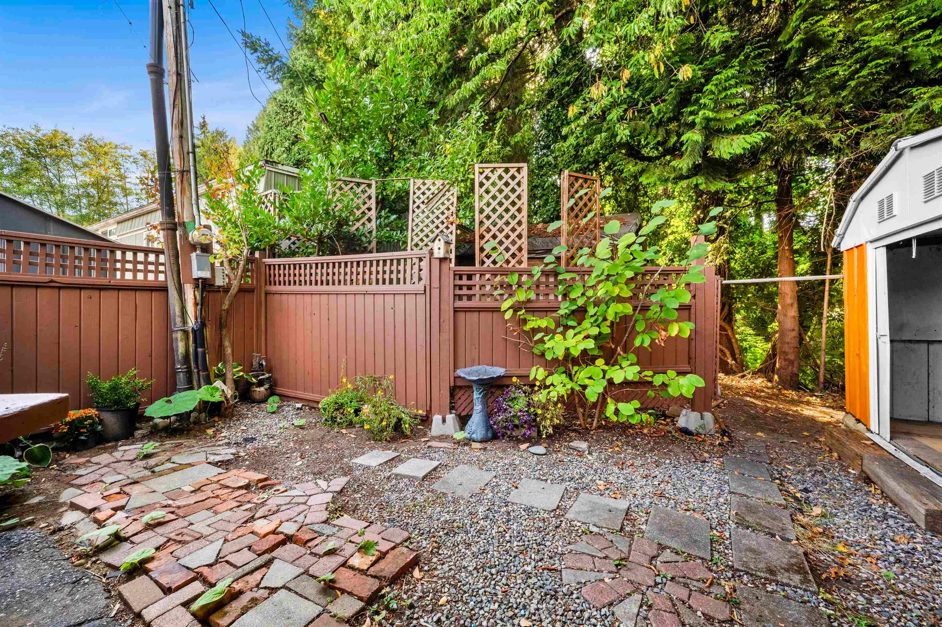Photo 4 of 40 at #3 – 6280 King George Boulevard