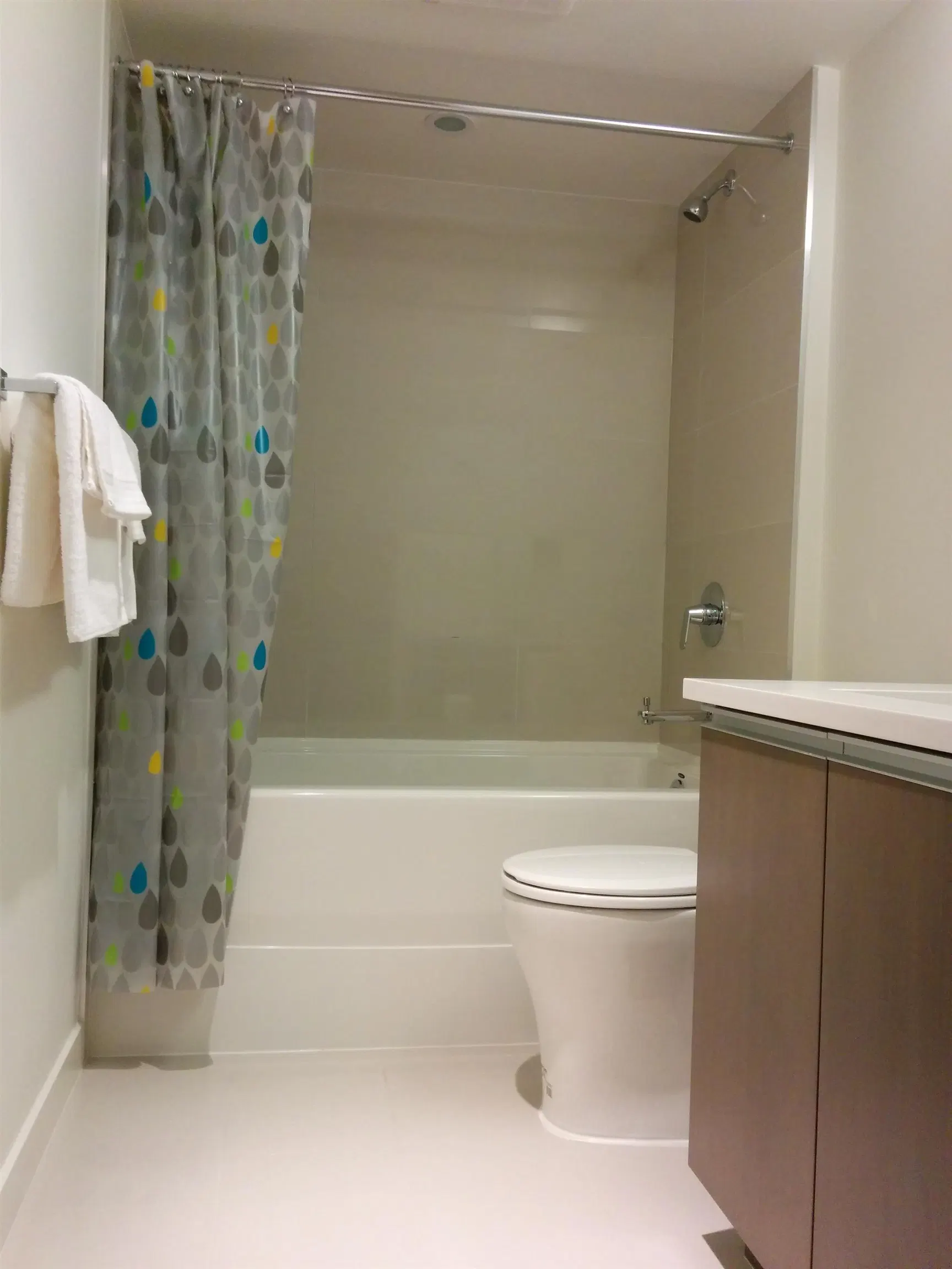 Photo 2 of 7 at #511 – 1009 Harwood Street