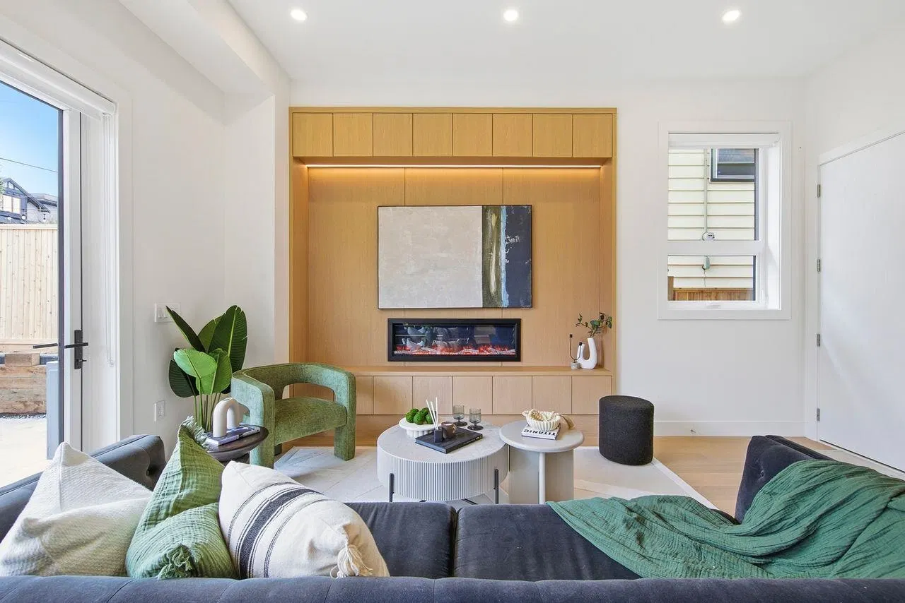 Photo 4 of 37 at #2 – 3708 W 18th Avenue