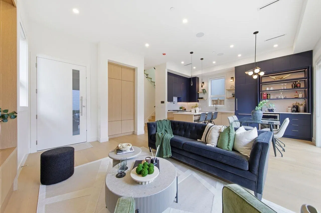 Photo 5 of 37 at #2 – 3708 W 18th Avenue