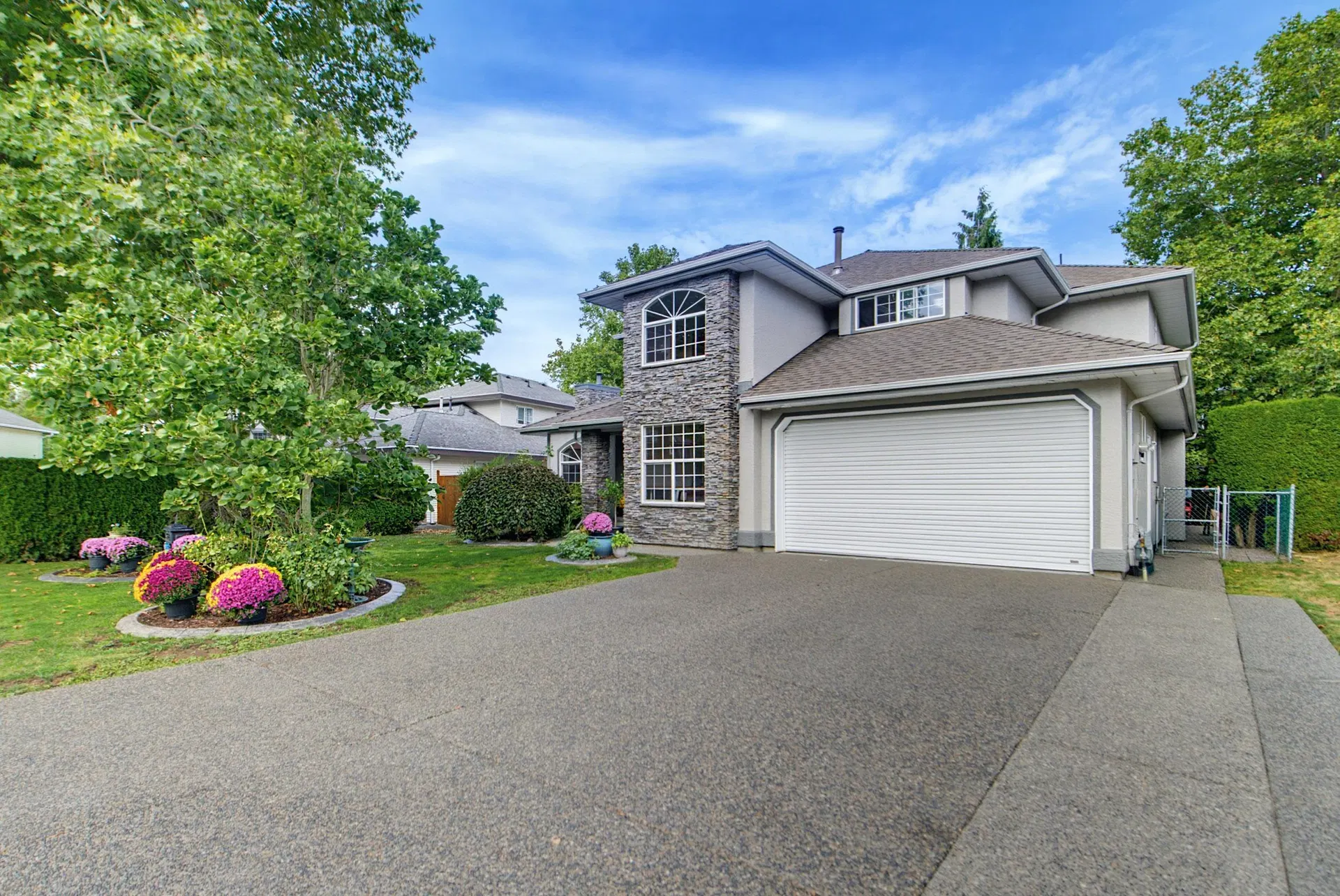 Photo 1 of 40 at 22315 47a Avenue