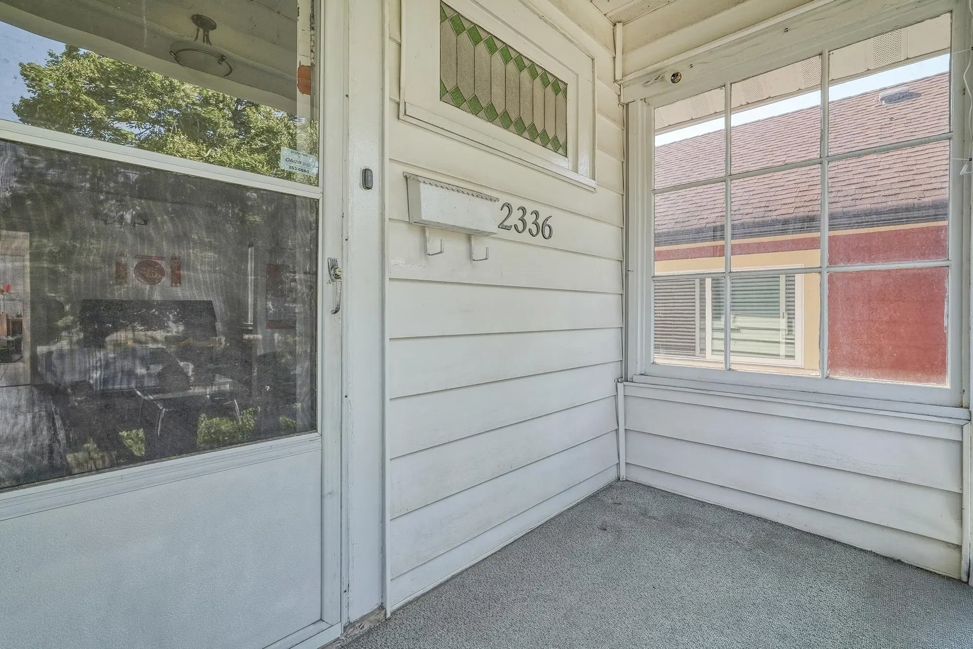 Photo 5 of 39 at 2336 45 Avenue