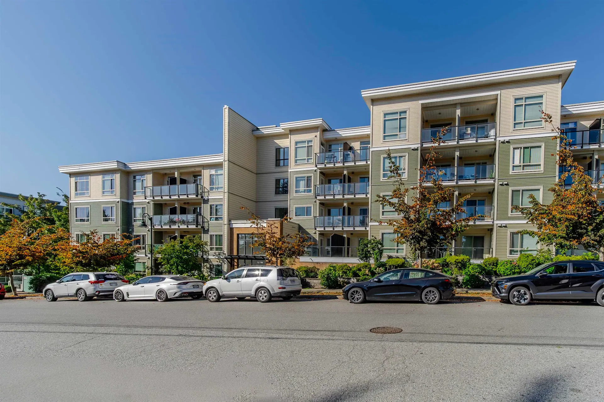 Photo 2 of 34 at #522 – 13789 107a Avenue