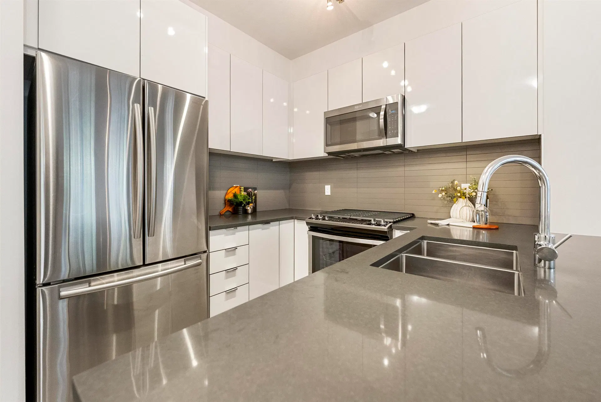 Photo 3 of 26 at #109 – 15137 33rd Avenue