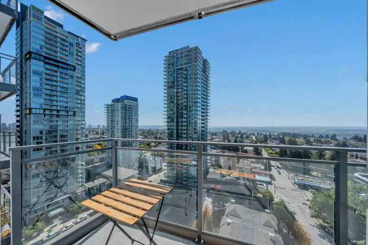 #2101 – 4900 Lennox Lane